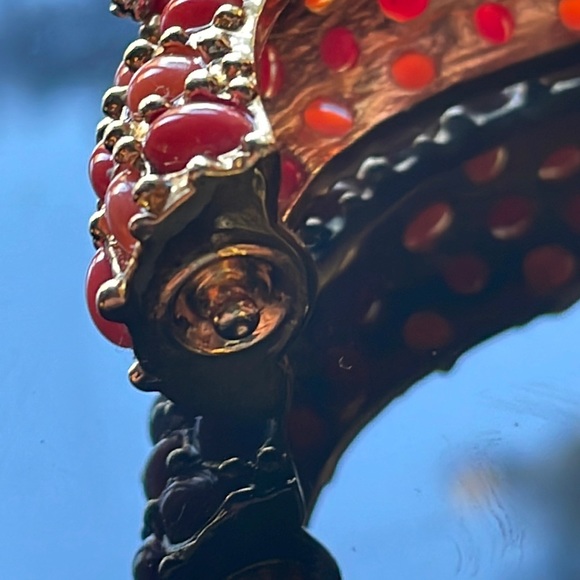 KENNETH JAY LANE Signed Starfish Bracelet - Picture 8 of 9